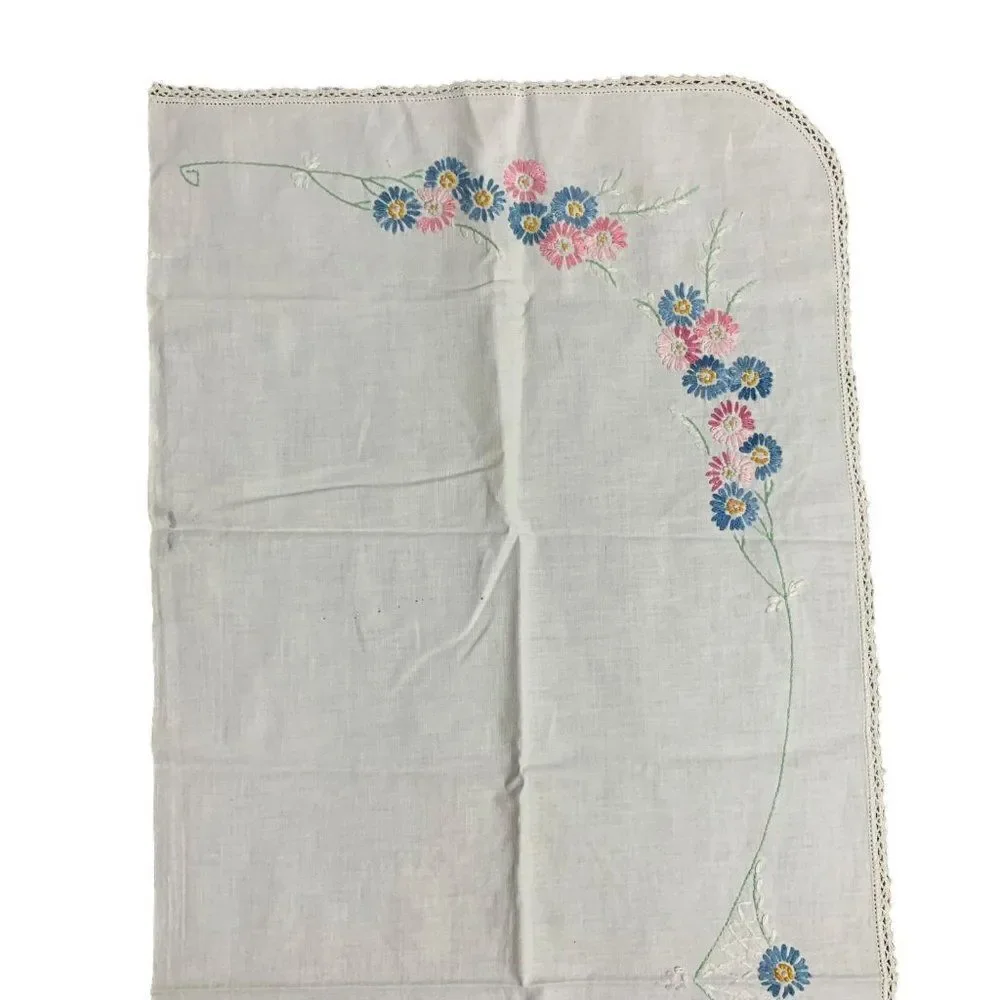 Vintage Hand Embroidered Mantle Scarf Table Runner 45 x 35 White Floral Crochet
